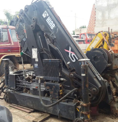 GRUA HIAB